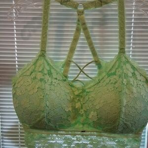 Judy K LACE Bralette Siz 2x/3x , Criss Coss Strappy Back , Floral Lace Overlay.